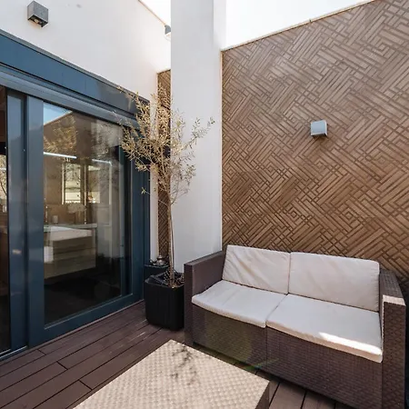 Apartment Elegant Duplex 3 Master Bedrooms And Private